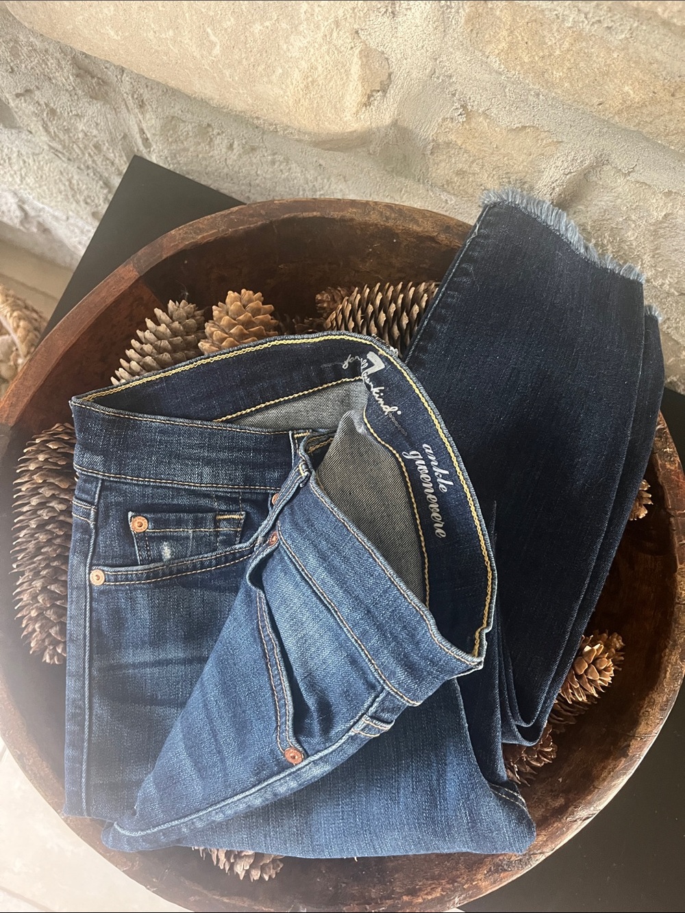 New 7 FOR ALL MANKIND Raw Hem Gwenevere Ankle Skinny Jeans Size 28 NWOT
